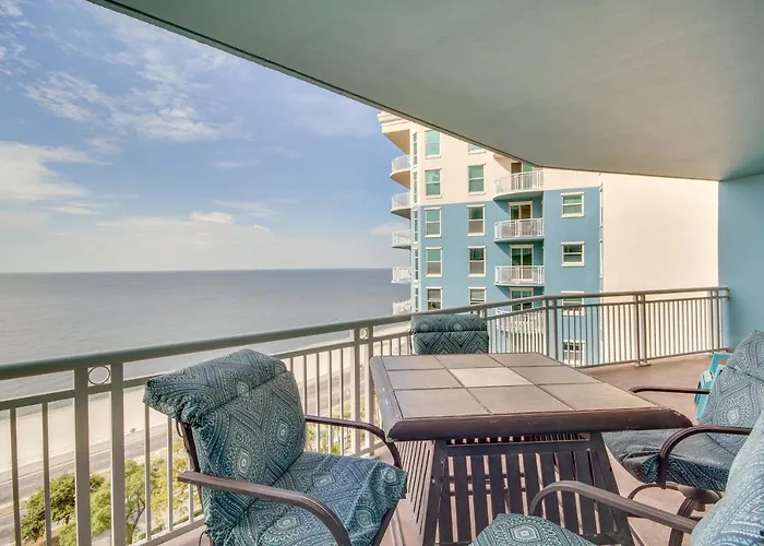 Beachfront Gulfport Vacation Rental With Balcony!